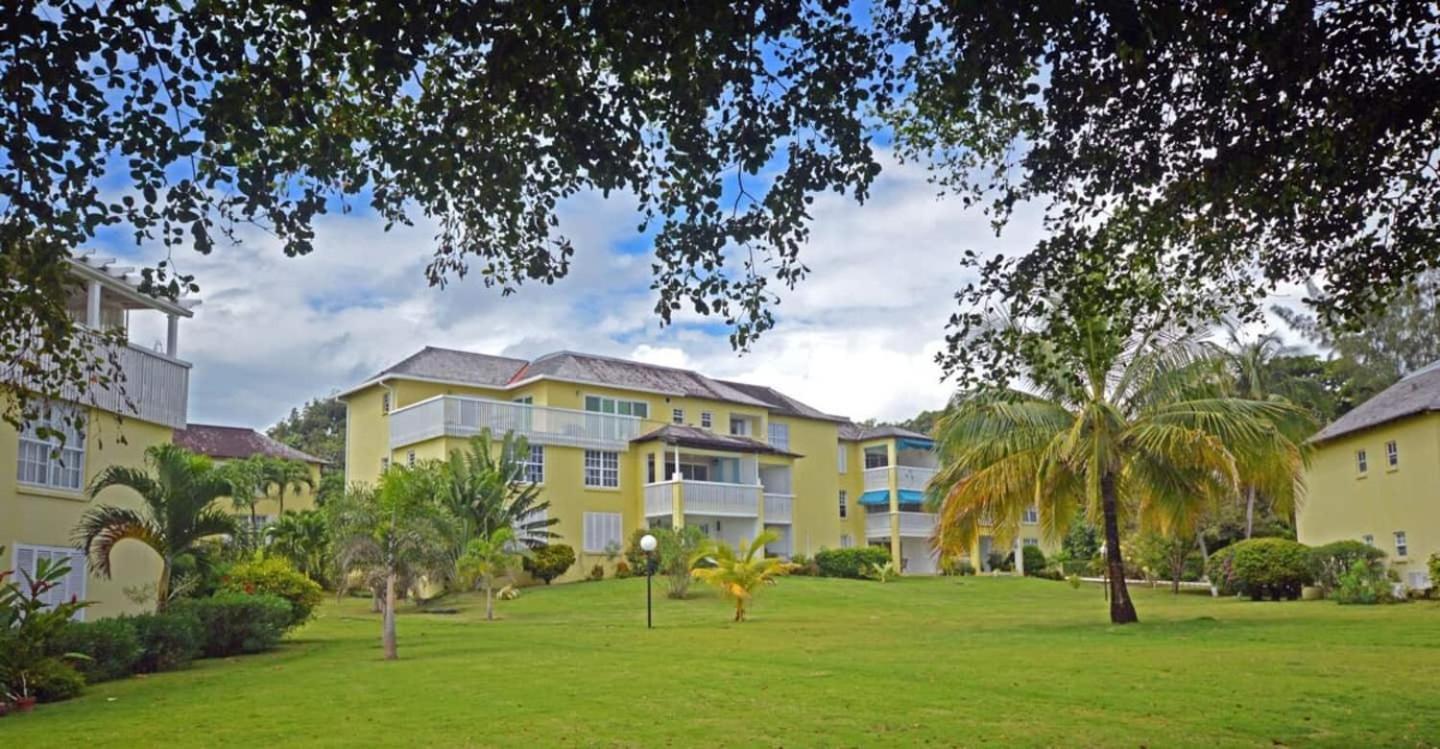 Sea 7 Apartment Ocho Rios Exterior photo